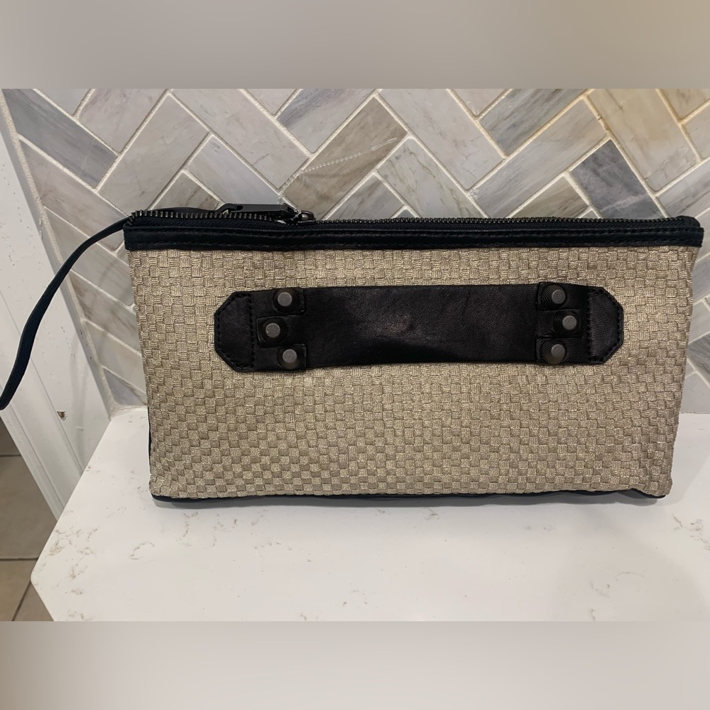 Bernie Mev NWT Clutch